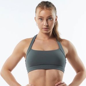 Alphalete Pulse Balance Sports Bra